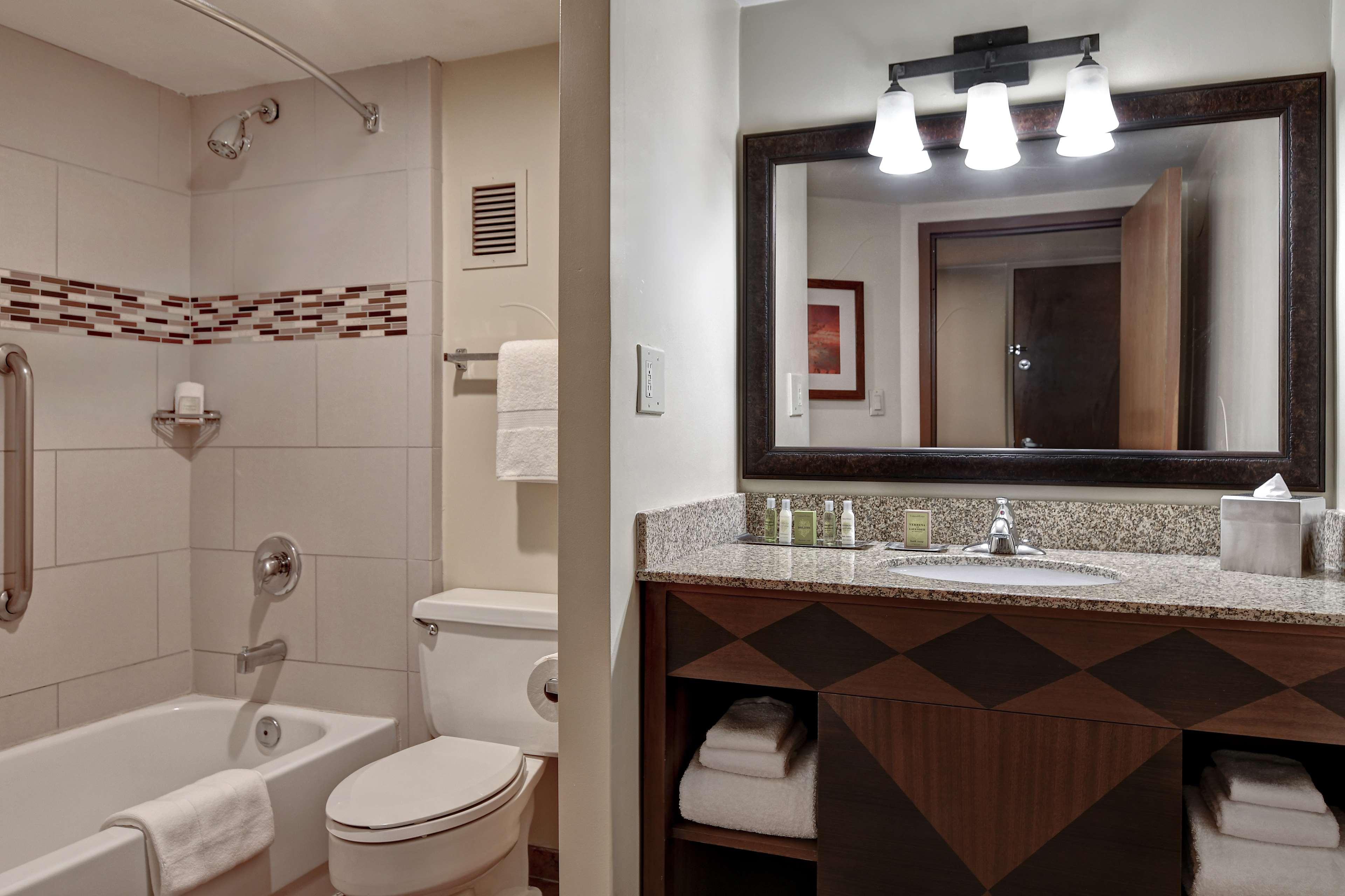 Doubletree By Hilton Phoenix- Tempe Ngoại thất bức ảnh